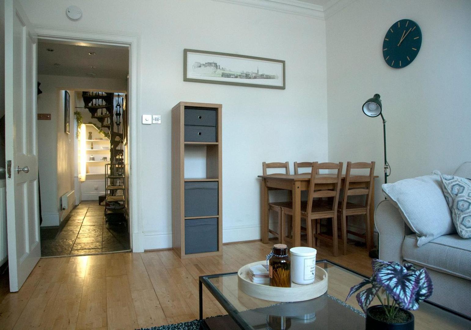 Apartamento Guestready - Charming Flat In West End Edimburgo Exterior foto